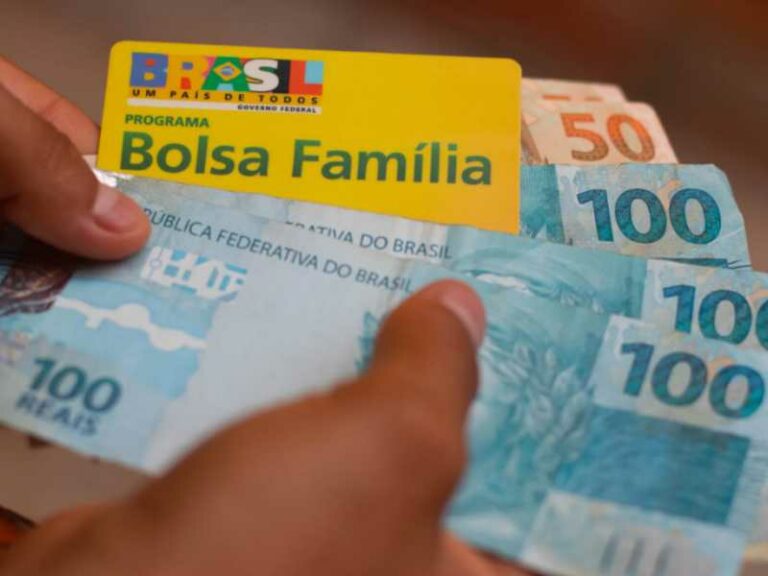Bevestig! &rsquo;n Bolsa Fam&iacute;lia-begunstigde sal &rsquo;n verhoging van R$ 300 in sy maandelikse inkomste ontvang.