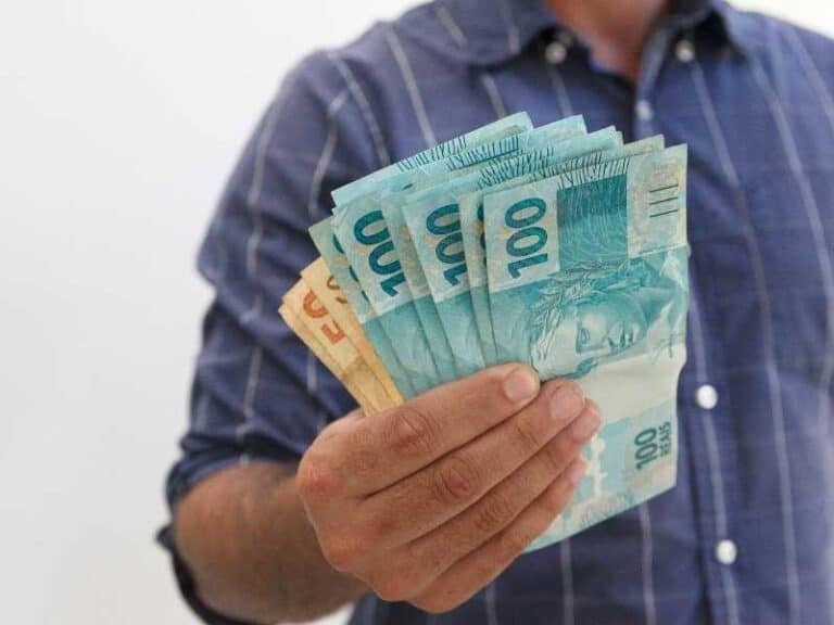 Aux&iacute;lio Brasil के डेटा लीक: जानें कि क्या आप CAIXA द्वारा R$ 15 MIL के मुआवज़े के हकदार हैं।