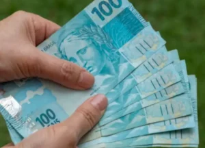 100.000 Bolsas de R$ 900 pelo Governo: Entenda os Detalhes do Auxílio!