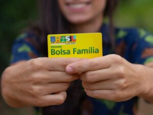 Morando juntos, mas separados: o Bolsa Família para famílias coabitantes.