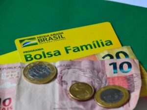Beneficiários do Bolsa Família, BPC e Seguro-Defeso terão pagamento antecipado: Confira!