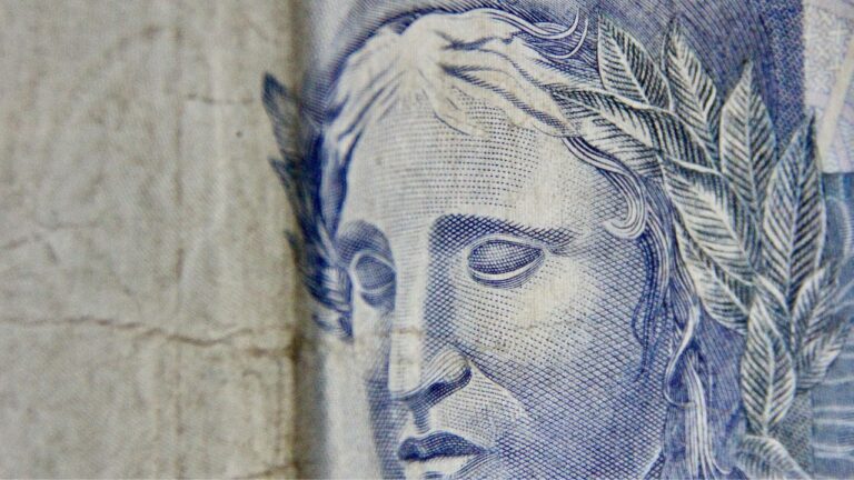 R$7.4 Billion in Forgotten Money. How to claim it?