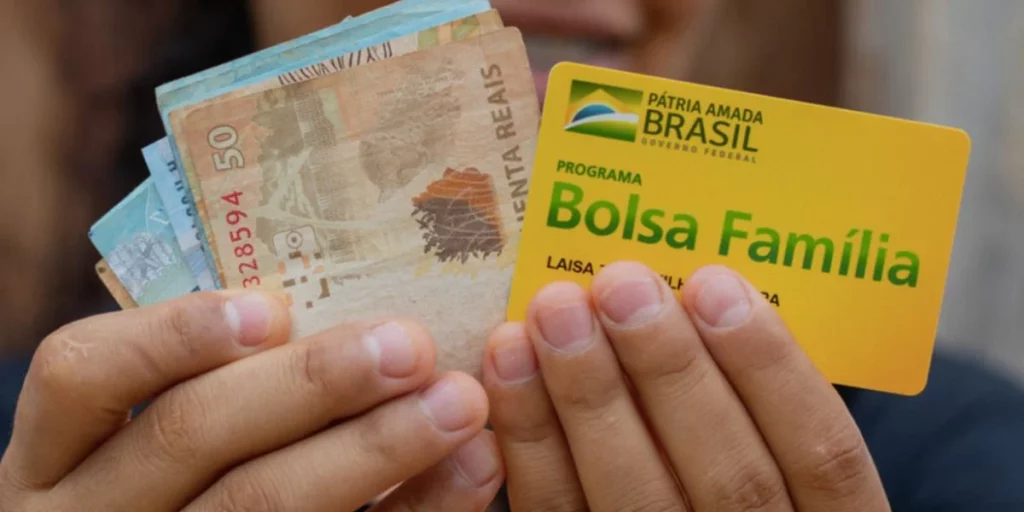 Beneficiários do Bolsa Família recebem novo benefício