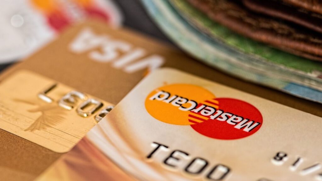 Aprenda a usar o cartão de crédito corretamente