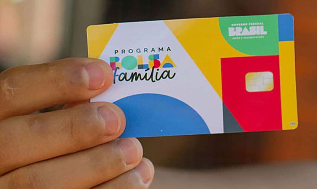 Quem vai receber o Bolsa Família amanhã?