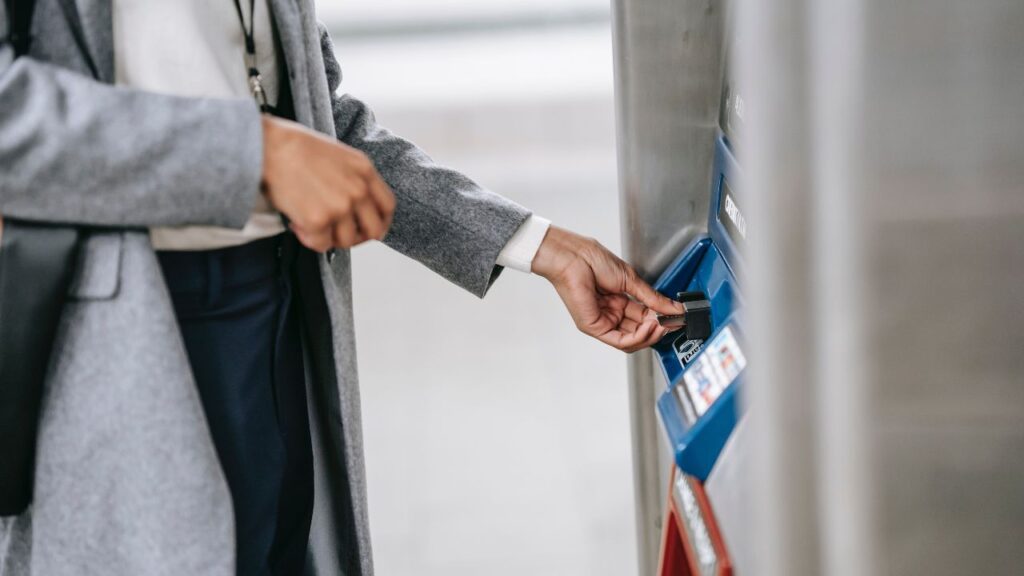 É possível cancelar transferência bancária?