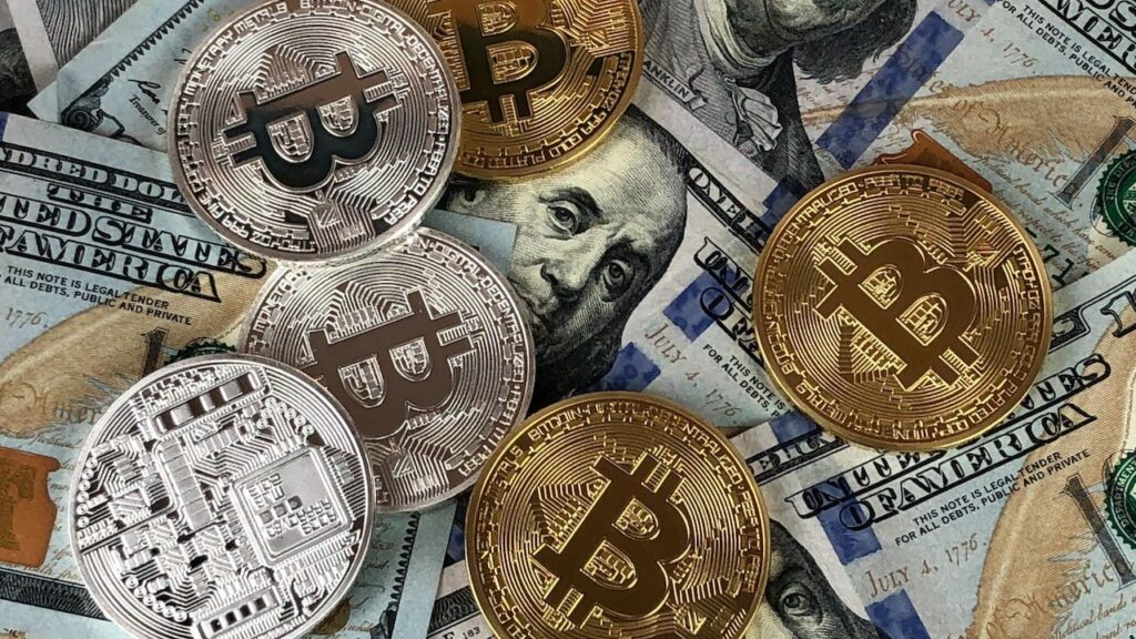 Bitcoin volta a subir; Vale a pena investir?