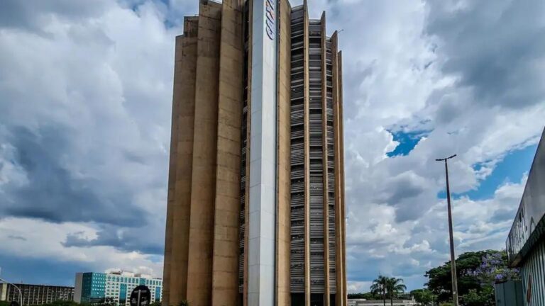 Caixa faz alerta URGENTE sobre fraudes