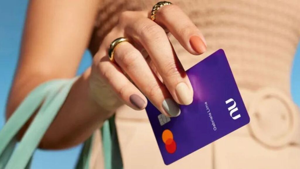 Nubank dá presente para clientes aproveitarem a Black Friday