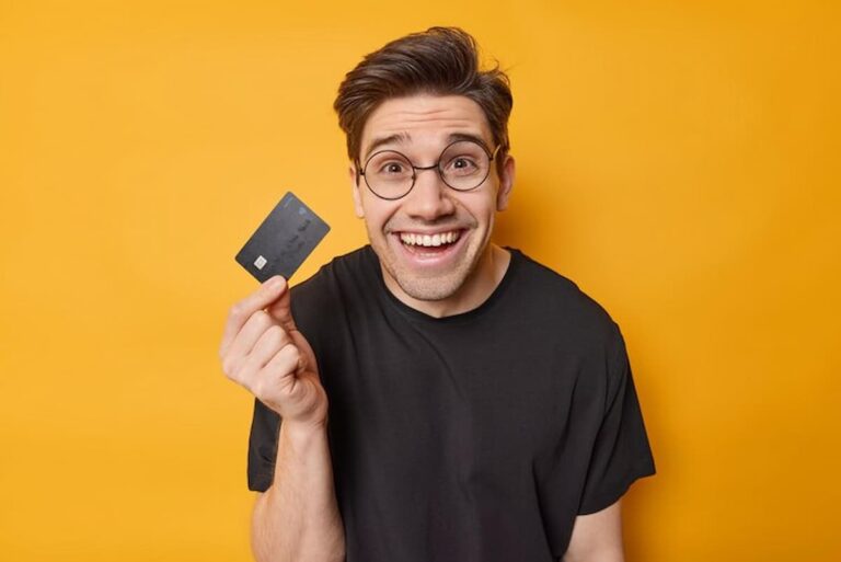 Confira os benef&iacute;cios do cart&atilde;o Black do C6 Bank