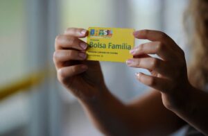 Beneficiários podem receber até R$ 1 mil do Bolsa Família; saiba como