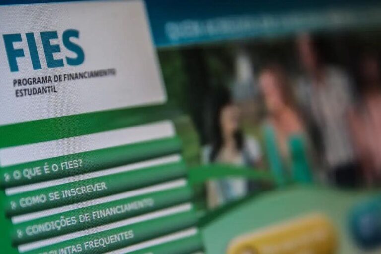 Como pagar d&iacute;vida do Fies sem dinheiro?
