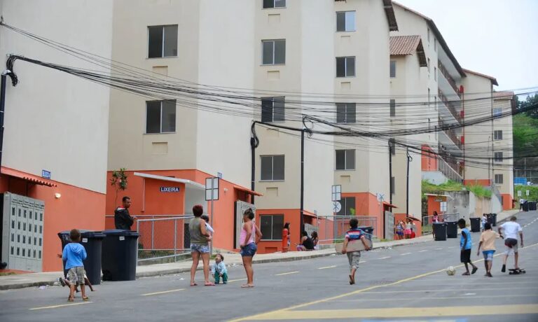 Learn the Criteria for Free Housing Through Minha Casa Minha Vida