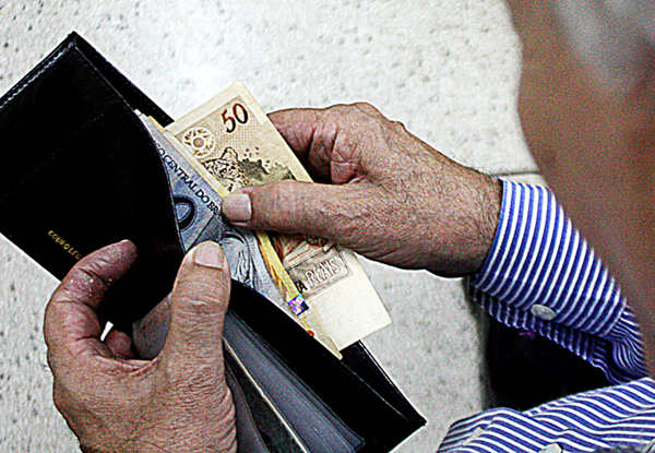 Receba R$ 700 Extra: Adiantamento do 13º para Aposentados e Pensionistas do INSS em Abril
